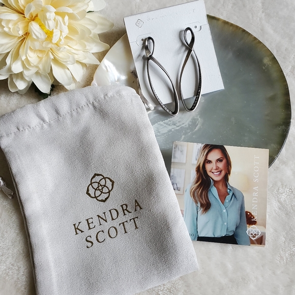 Kendra Scott Raquel ribbon earrings with rhinestones - Picture 8 of 8